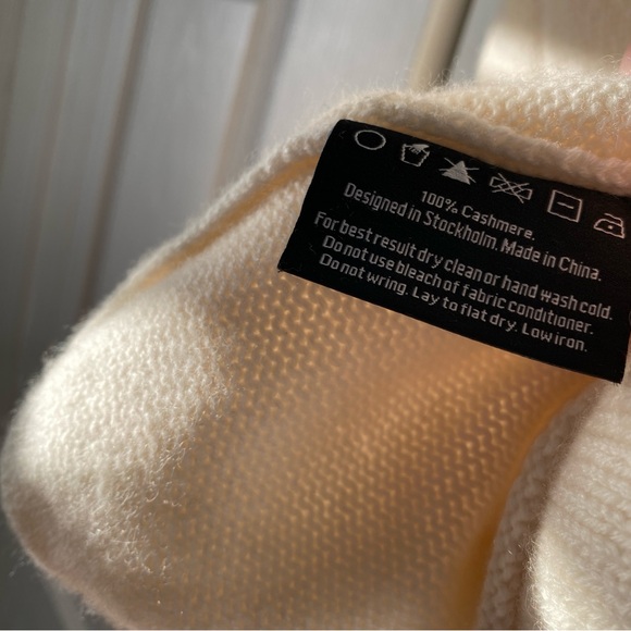 Lisa Yang Cashmere Tank in Cream - Picture 3 of 3